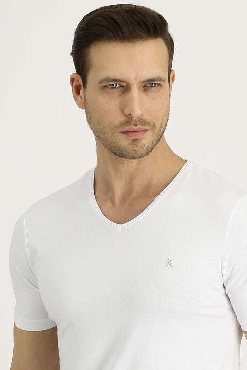 Beyaz V Yaka Slim Fit Dar Kesim Pamuklu Tişört