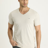 Açık Vizon V Yaka Slim Fit Dar Kesim Pamuklu Tişört