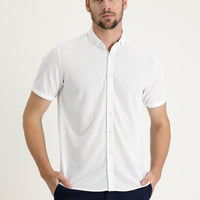 Beyaz Polo Yaka Regular Fit Düğmeli Tişört