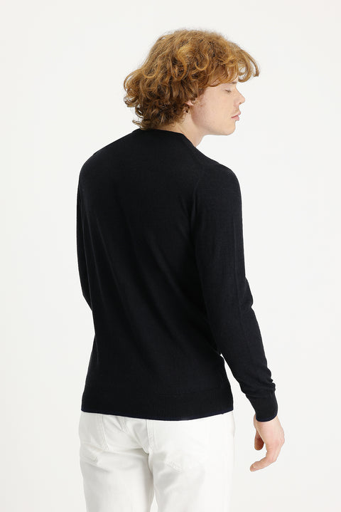 Black Crew Neck Slim Fit Linen Knit Sweater