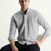 Orta Gri Uzun Kol Slim Fit Dar Kesim Keten Görünümlü Pamuk Spor Düğmeli Yaka Gömlek