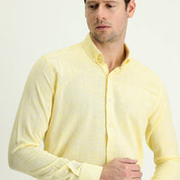 Açık Sarı Uzun Kol Slim Fit Dar Kesim Keten Görünümlü Pamuk Spor Düğmeli Yaka Gömlek