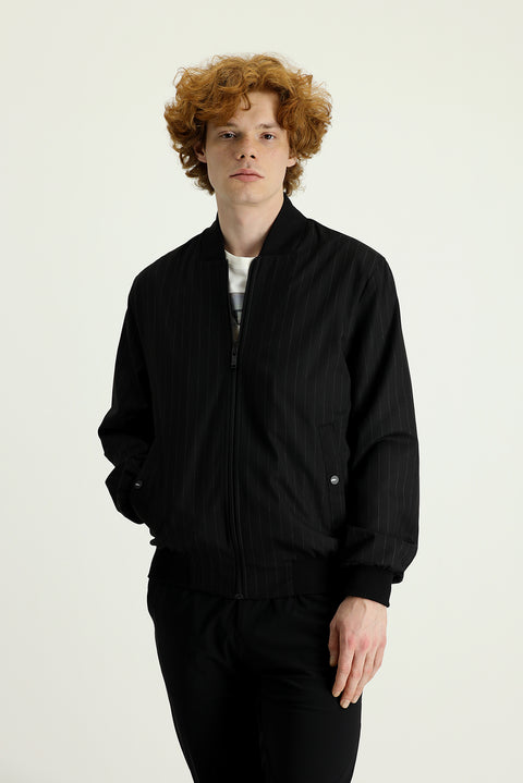 Siyah Slim Fit Dar Kesim Ribanalı Mevsimlik Spor Mont