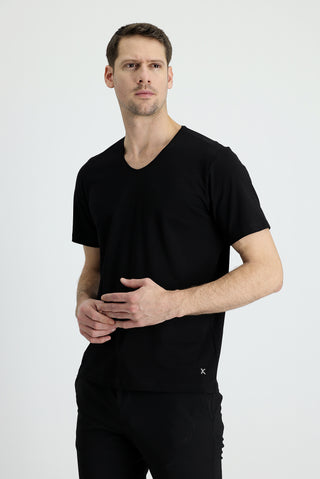  Siyah V Yaka Regular Fit Nakışlı Pamuklu Süprem Tişört
