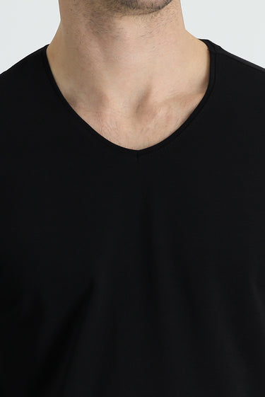 Siyah V Yaka Regular Fit Nakışlı Süprem Tişört