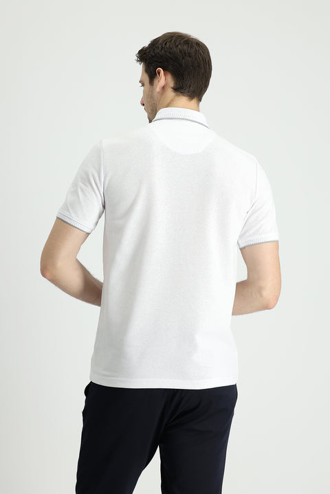 Beyaz Polo Yaka Regular Fit Desenli Pamuklu Tişört
