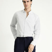 Açık Lacivert Uzun Kol Slim Fit Dar Kesim Çizgili Pamuklu Kolay Ütülenebilir Düğmeli Yaka Gömlek