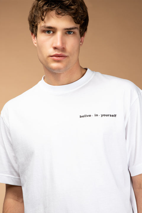 Beyaz Bisiklet Yaka Regular Fit Desenli Pamuk Tişört