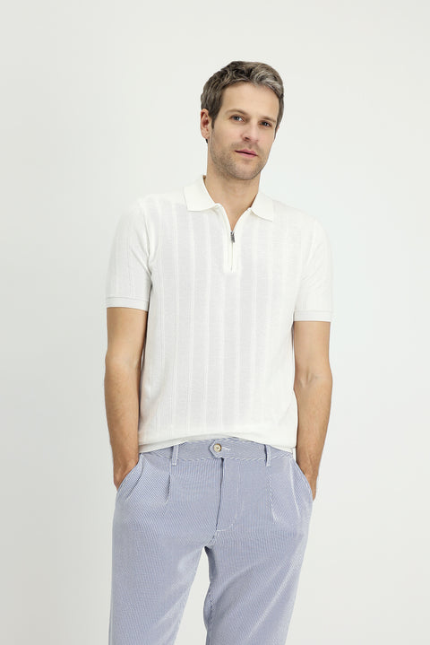 Kırık Beyaz Polo Yaka Regular Fit Fermuarlı Desenli Pamuklu Tişört