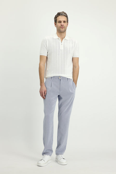 Kırık Beyaz Polo Yaka Regular Fit Fermuarlı Desenli Pamuklu Tişört