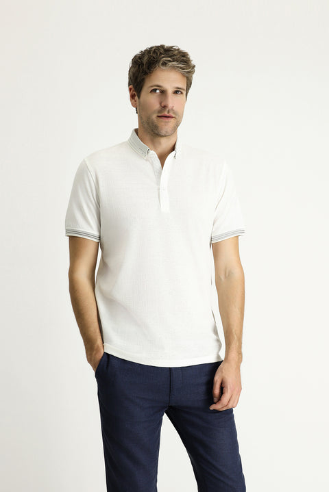 Kırık Beyaz Polo Yaka Slim Fit Dar Kesim Desenli Tişört