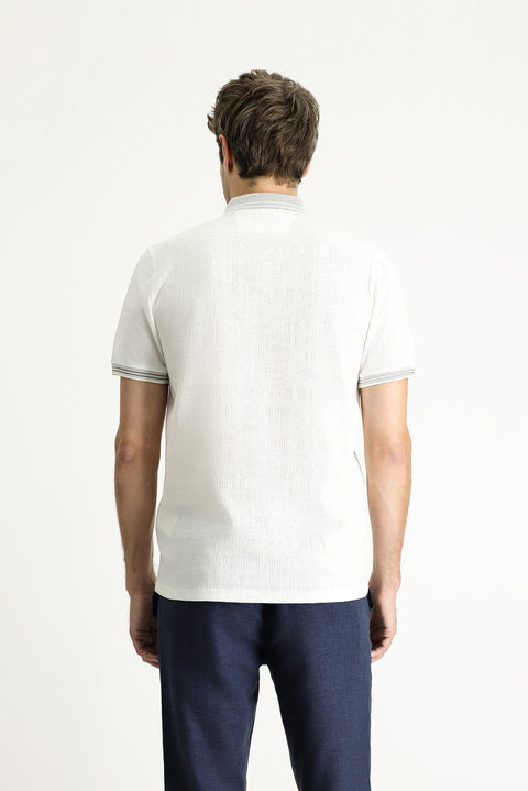 Kırık Beyaz Polo Yaka Slim Fit Dar Kesim Desenli Tişört