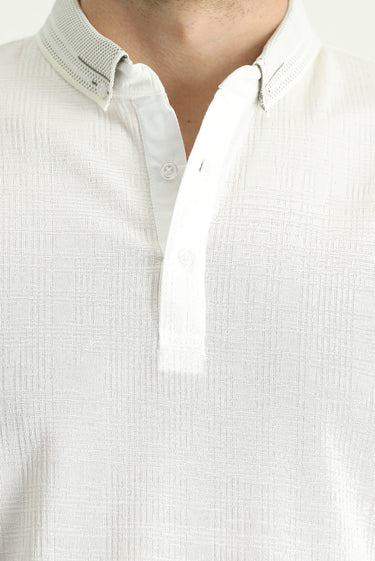 Kırık Beyaz Polo Yaka Slim Fit Dar Kesim Desenli Tişört