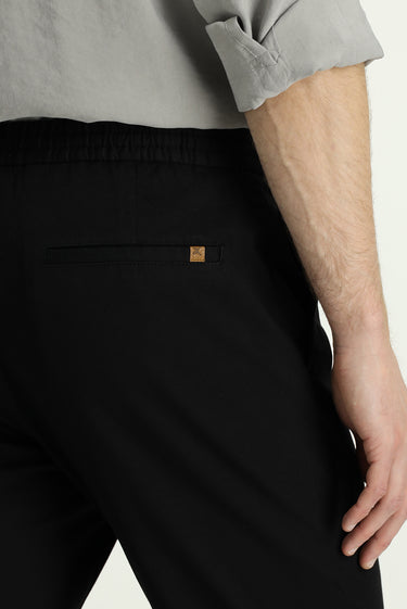 Siyah Slim Fit Dar Kesim Likralı Beli Lastikli İpli Pantolon
