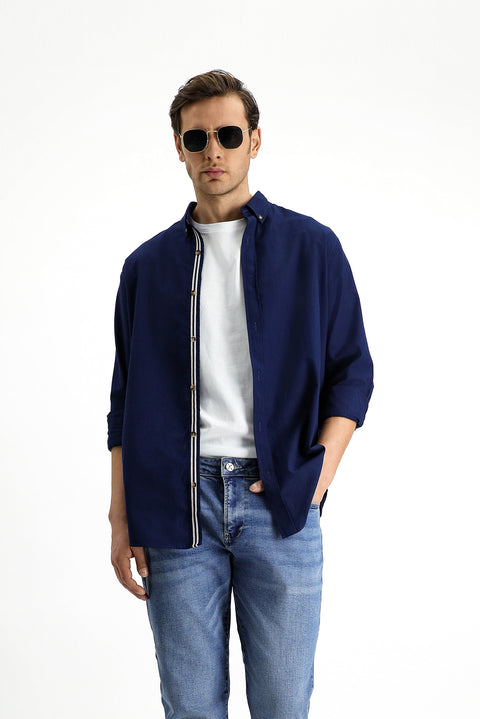 Orta Lacivert Uzun Kol Regular Fit Düğmeli Yaka Keten Görünümlü Spor Pamuk Gömlek