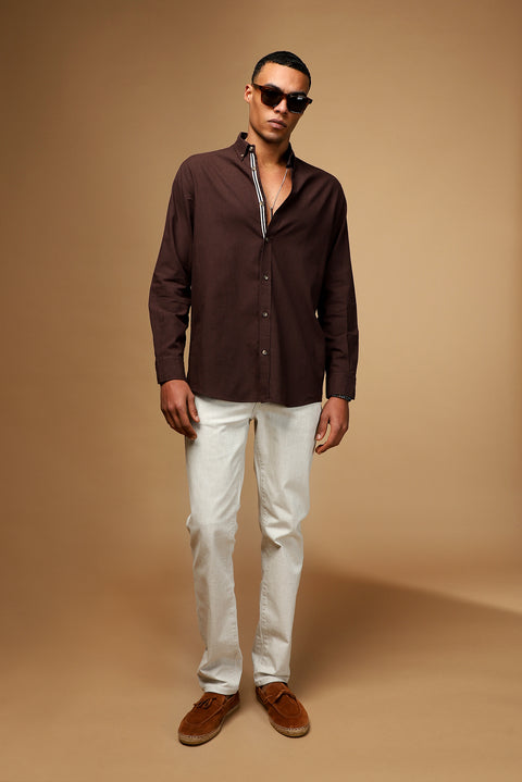 Koyu Kahve Uzun Kol Regular Fit Düğmeli Yaka Keten Görünümlü Spor Pamuk Gömlek
