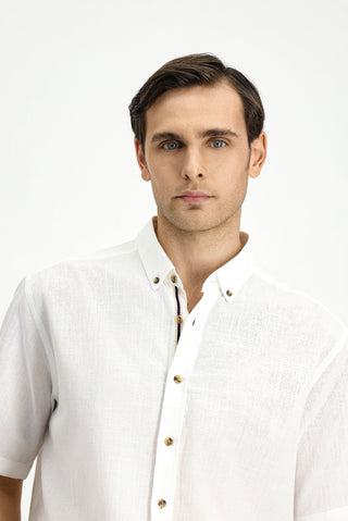 Beyaz K?sa Kol Regular Fit Dü?meli Yaka Keten Görünümlü Pamuk Spor Gömlek-Ki??l?