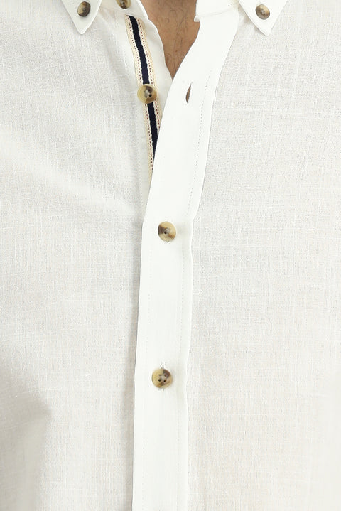 Beyaz Kısa Kol Regular Fit Düğmeli Yaka Keten Görünümlü Pamuk Spor Gömlek