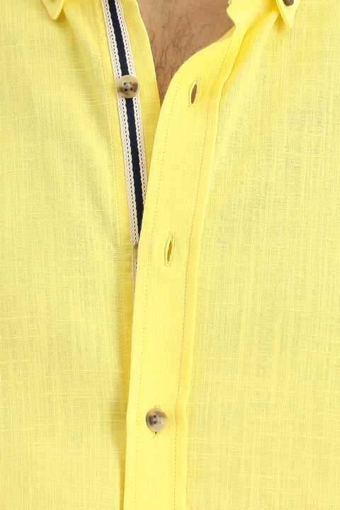 Açık Sarı Kısa Kol Regular Fit Düğmeli Yaka Keten Görünümlü Pamuk Spor Gömlek