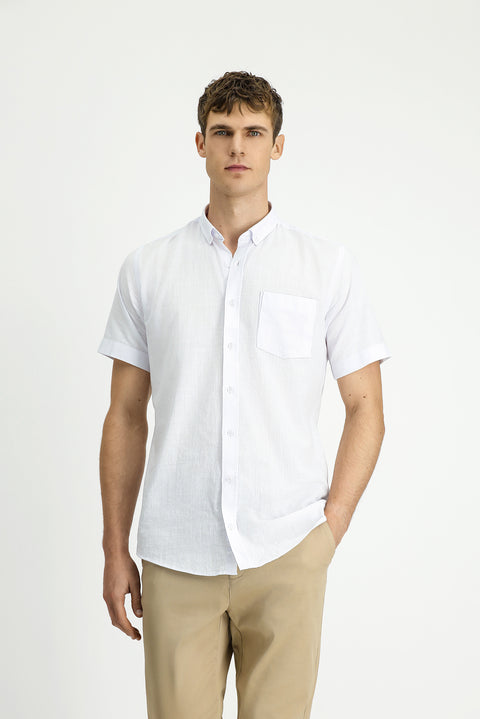 Beyaz Kısa Kol Relaxed Fit Düğmeli Yaka Keten Görünümlü Pamuk Spor Gömlek