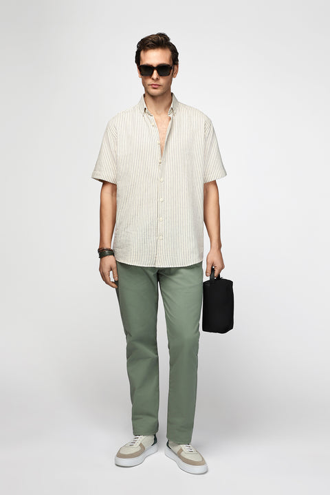 Açık Bej Kısa Kol Regular Fit Düğmeli Yaka Pamuklu Çizgili Gömlek