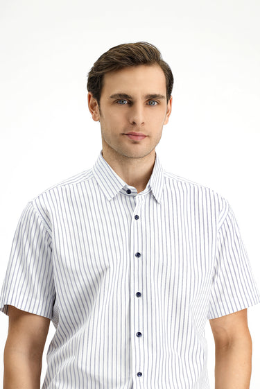  Orta Lacivert Kısa Kol Slim Fit Dar Kesim Pamuk Çizgili Gömlek