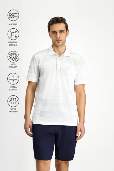  Kırık Beyaz Regular Fit Baskılı Polo Yaka Tişört