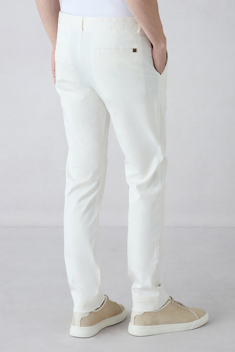 Kırık Beyaz Relaxed Fit Rahat Kesim Lyocell Karışımlı Yan Cepli Kanvas / Chino Pantolon
