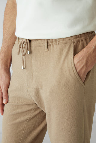 Koyu Bej Regular Fit Standart Kesim Beli Lastikli İpli Çizgili Yan Cepli Jogger Pantolon