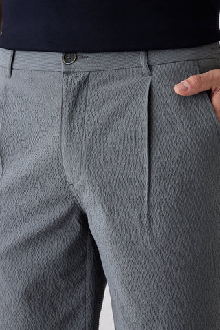  Koyu Füme Regular Fit Standart Kesim Çizgili Pileli Yan Cepli Bermuda Şort