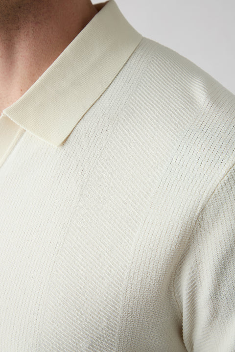 Ekru Düğmesiz Polo Yaka Regular Fit Desenli Örme Tişört