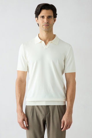  Kırık Beyaz Düğmesiz Polo Yaka Regular Fit Örme Tişört