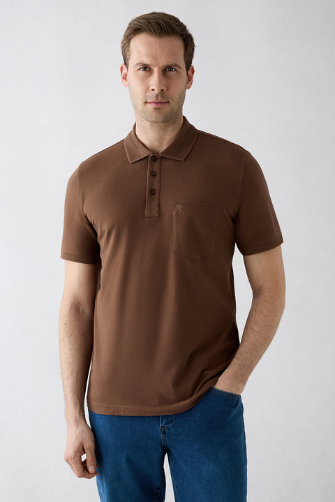 Orta Kahve Kıvrılmaz Polo Yaka Regular Fit Cepli Ribana Detaylı Pamuk Tişört
