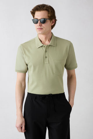 Orman Yeşili Kıvrılmaz Polo Yaka Regular Fit Cepli Ribana Detaylı Pamuk Tişört