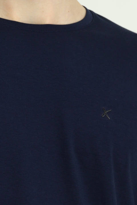 Koyu Lacivert Bisiklet Yaka Slim Fit Yumuşak Dokulu Pamuklu Likralı Esnek Tişört