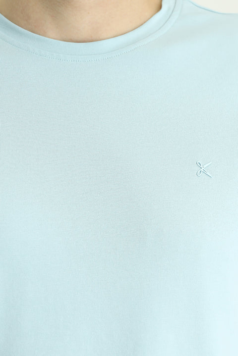 Uçuk Mavi Bisiklet Yaka Slim Fit Yumuşak Dokulu Pamuklu Likralı Esnek Tişört