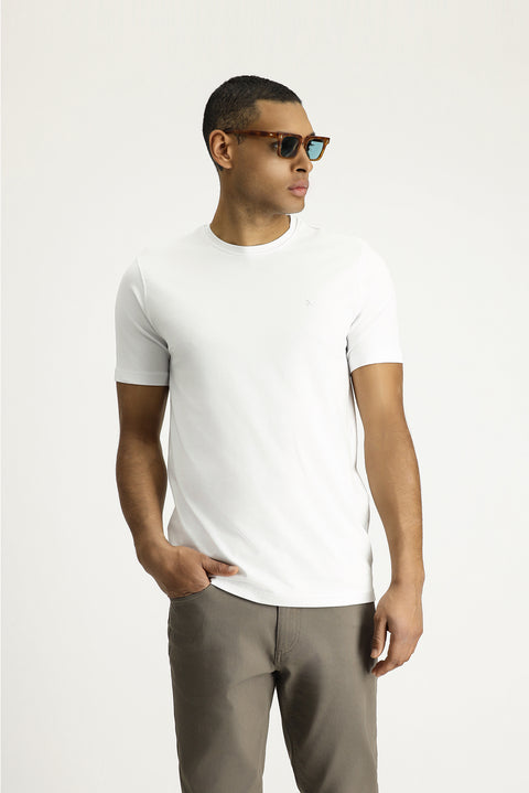 Beyaz Bisiklet Yaka Slim Fit Yumuşak Dokulu Pamuklu Likralı Esnek Tişört