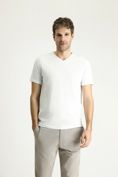 Beyaz V Yaka Slim Fit Dar Kesim Süprem Pamuklu Basic Tişört