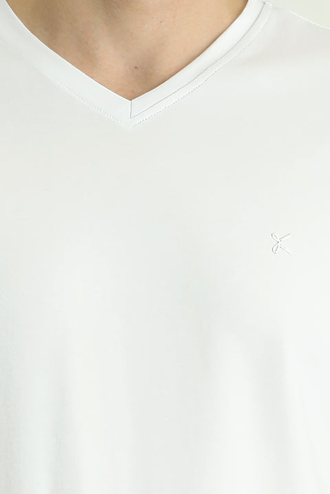 Beyaz V Yaka Slim Fit Dar Kesim Süprem Pamuklu Basic Tişört