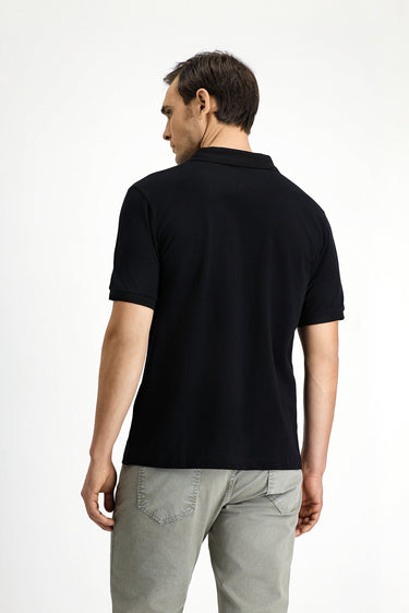 Siyah Regular Fit Pamuk Nakışlı Cepli Kıvrılmaz Polo Yaka Tişört