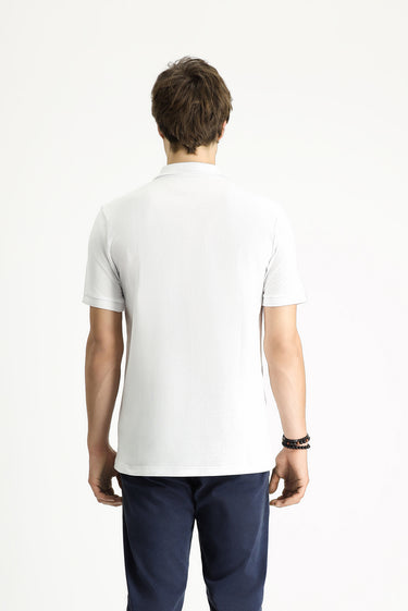 Beyaz Polo Yaka Slim Fit Dar Kesim Nakışlı Pamuk Tişört